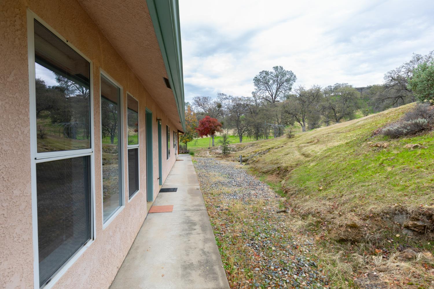 41508 Roaring River Ct, Coarsegold, CA 93614