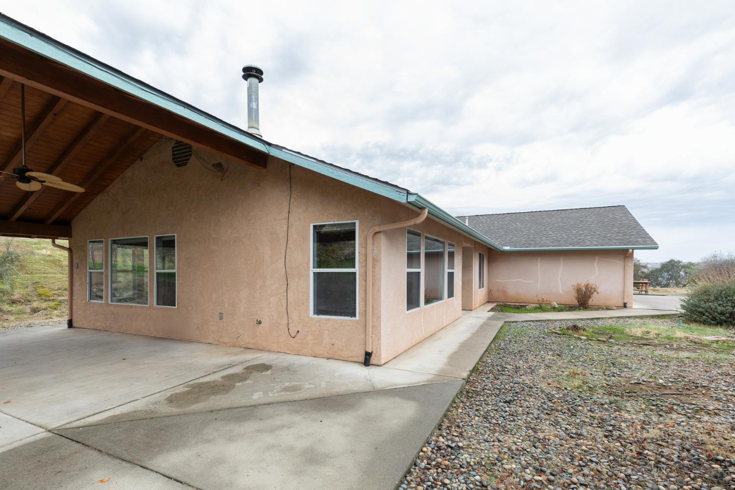 41508 Roaring River Ct, Coarsegold, CA 93614