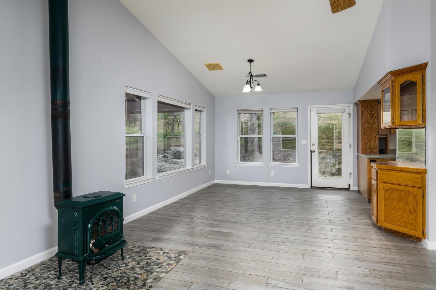 41508 Roaring River Ct, Coarsegold, CA 93614