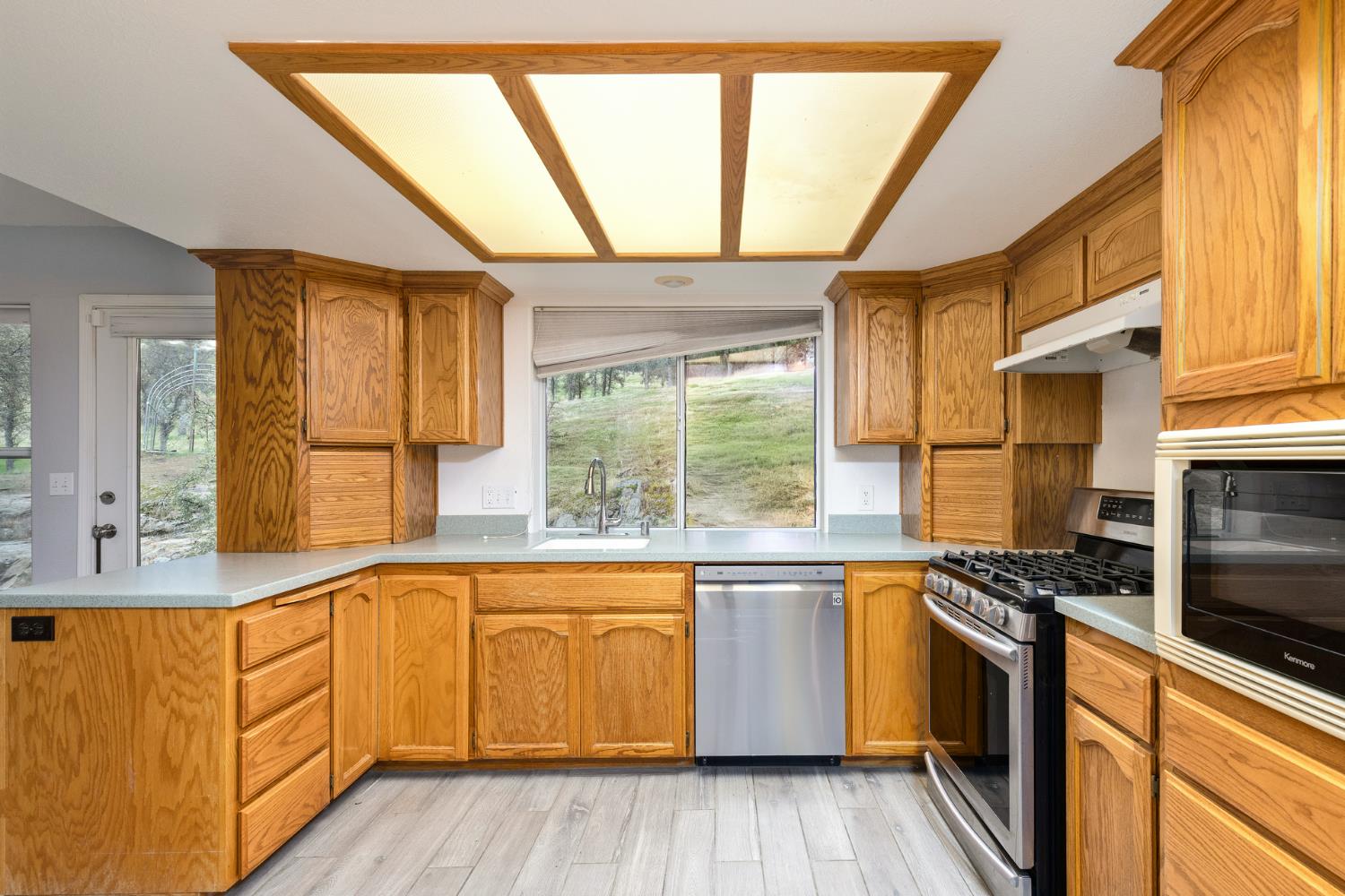 41508 Roaring River Ct, Coarsegold, CA 93614