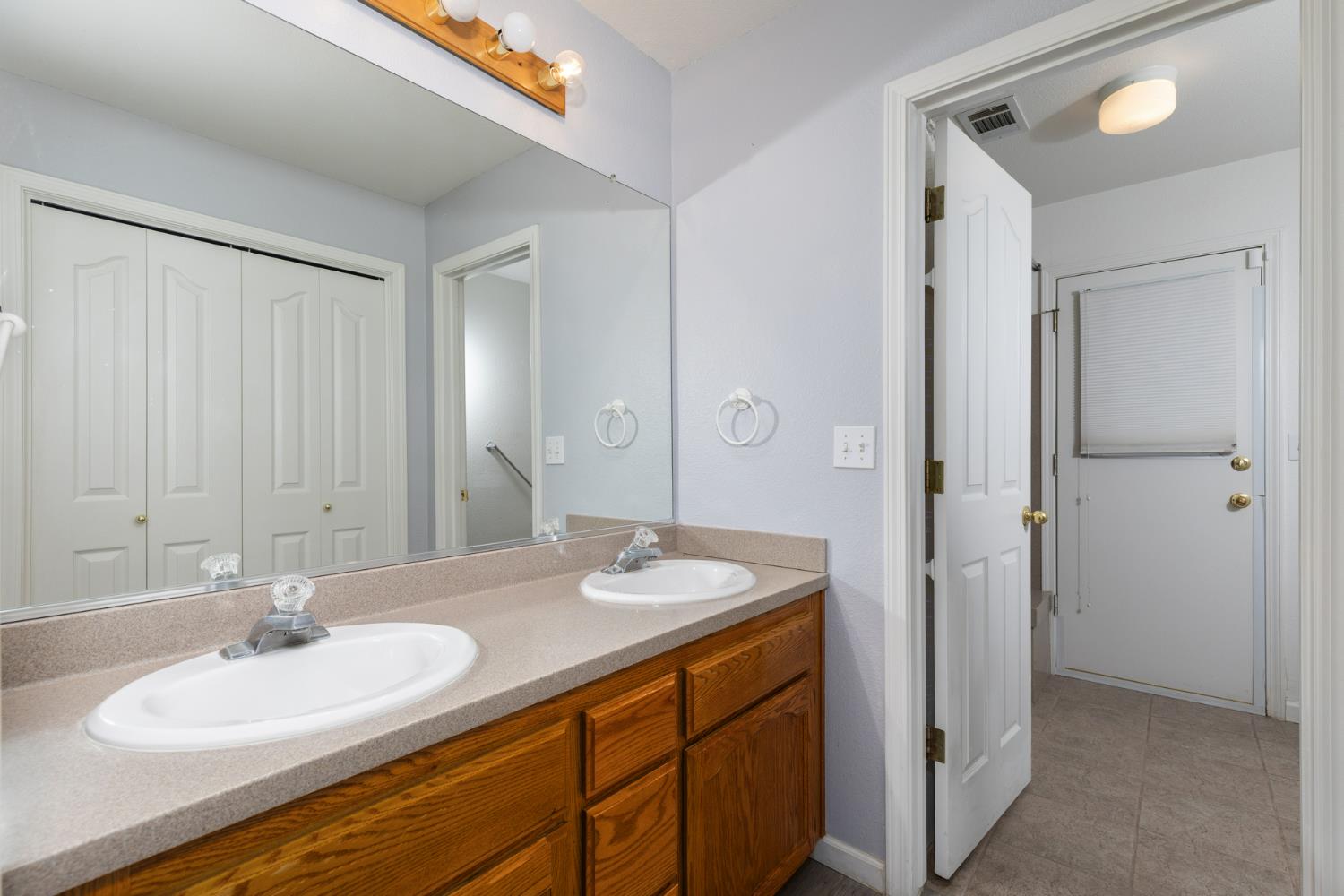 41508 Roaring River Ct, Coarsegold, CA 93614