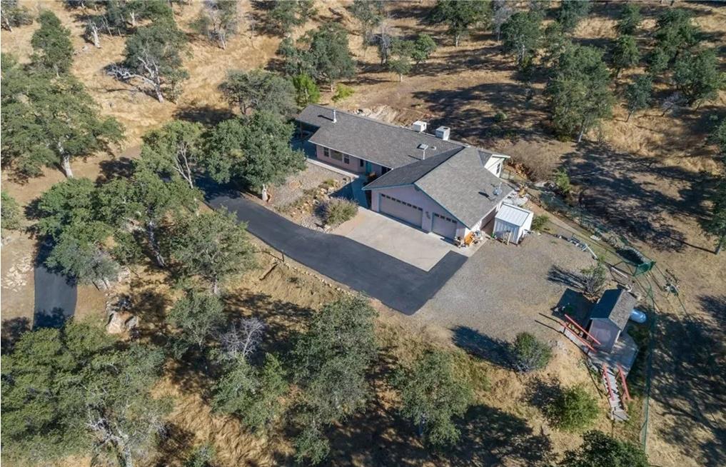 41508 Roaring River Ct, Coarsegold, CA 93614
