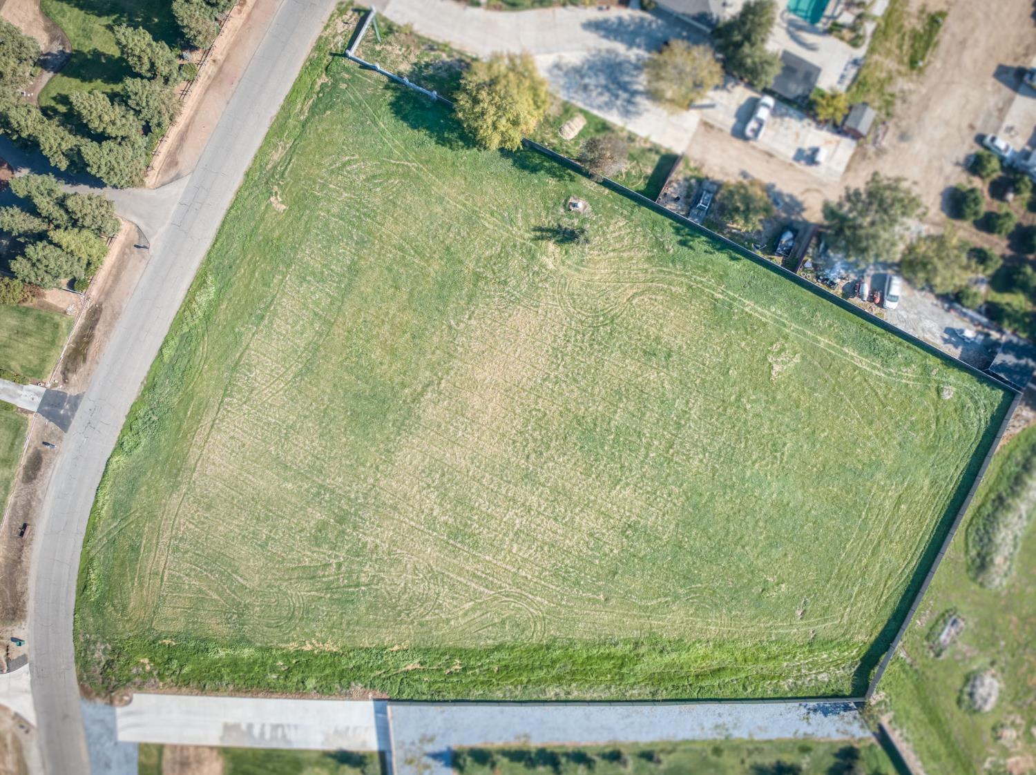 1 E Princeton Ave, Sanger, CA 93657