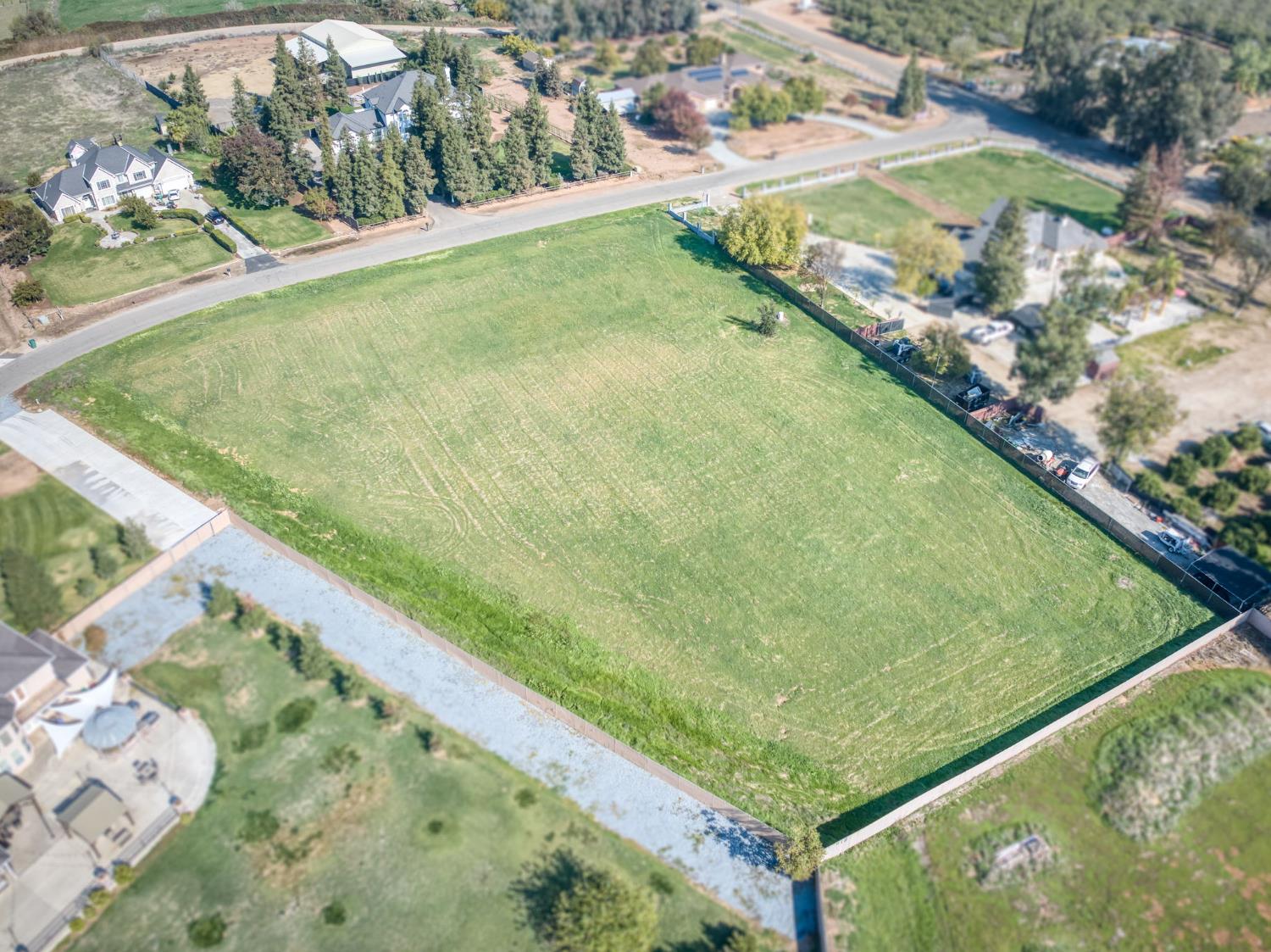 1 E Princeton Ave, Sanger, CA 93657