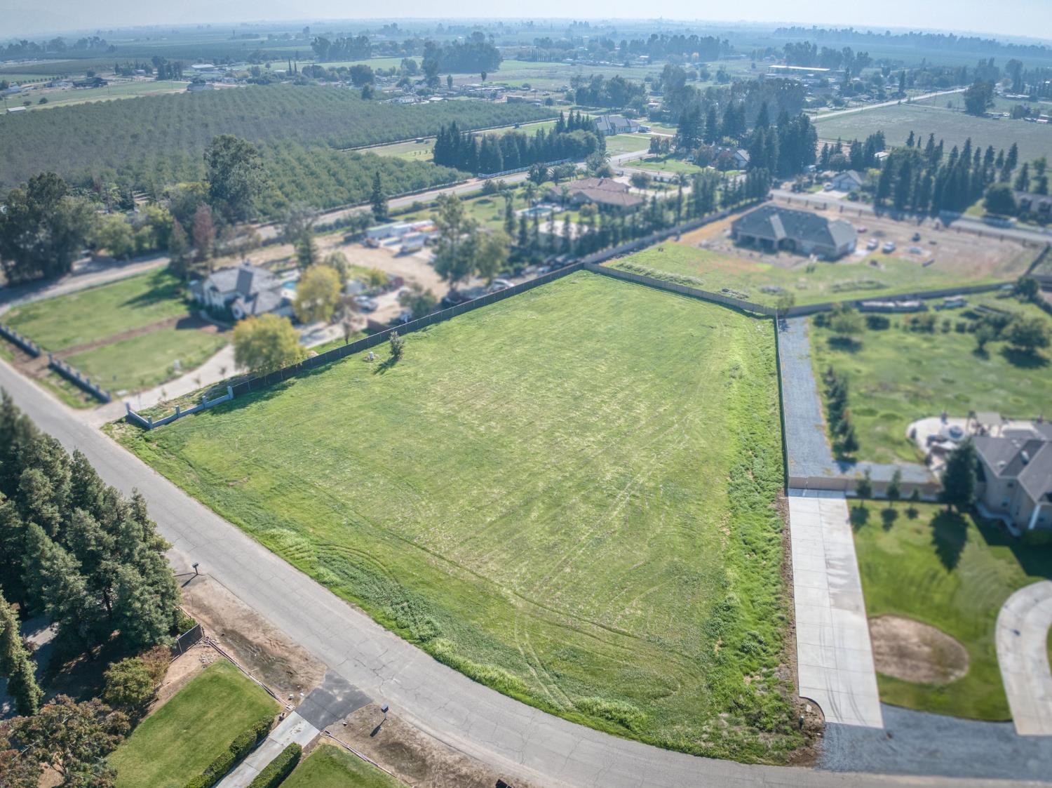 1 E Princeton Ave, Sanger, CA 93657