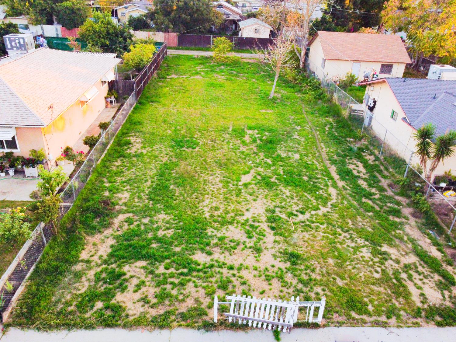 3924 E Grant Ave, Fresno, CA 93702