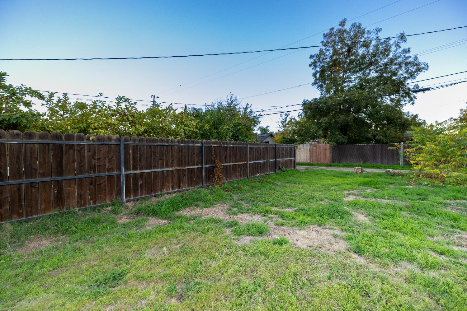 3924 E Grant Ave, Fresno, CA 93702