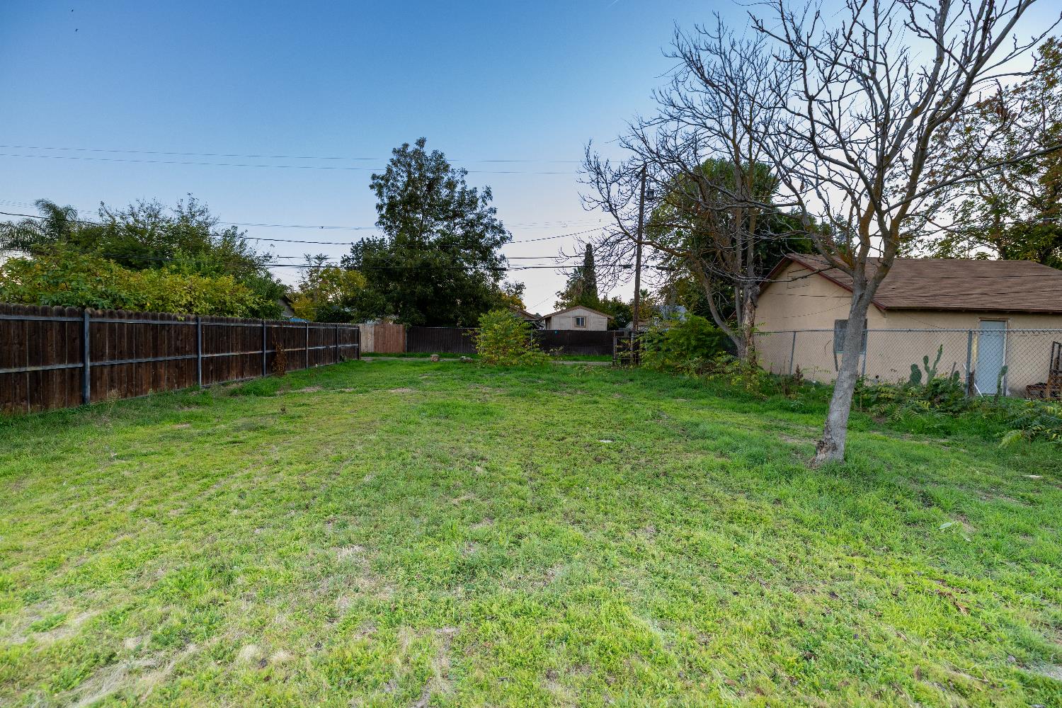 3924 E Grant Ave, Fresno, CA 93702