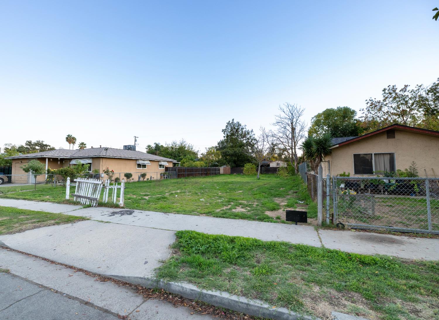 3924 E Grant Ave, Fresno, CA 93702