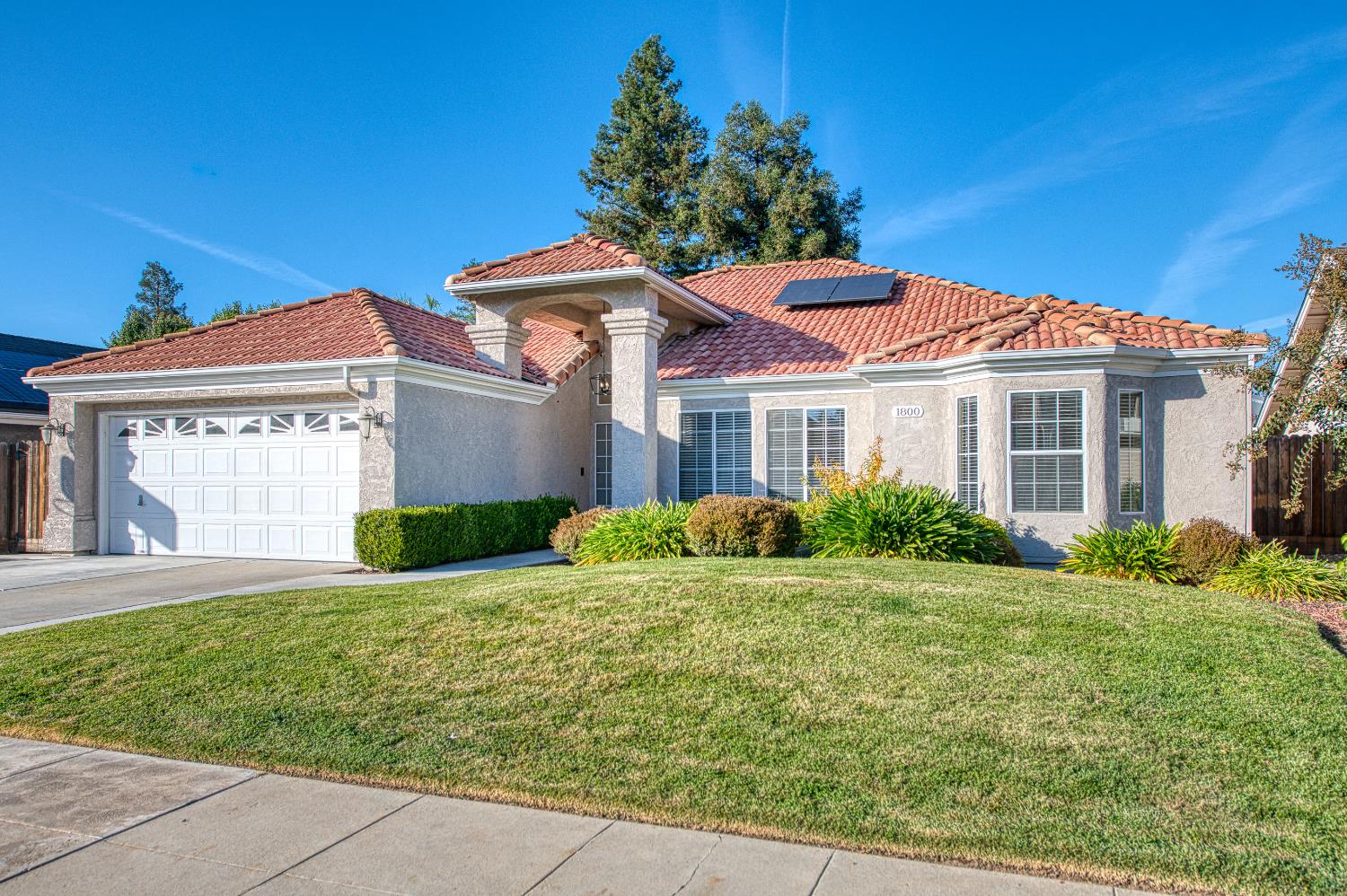 1800 E Omaha Ave, Fresno, CA 93720