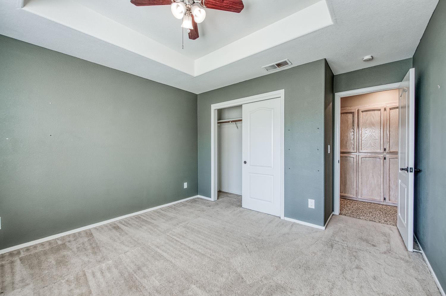 1800 E Omaha Ave, Fresno, CA 93720