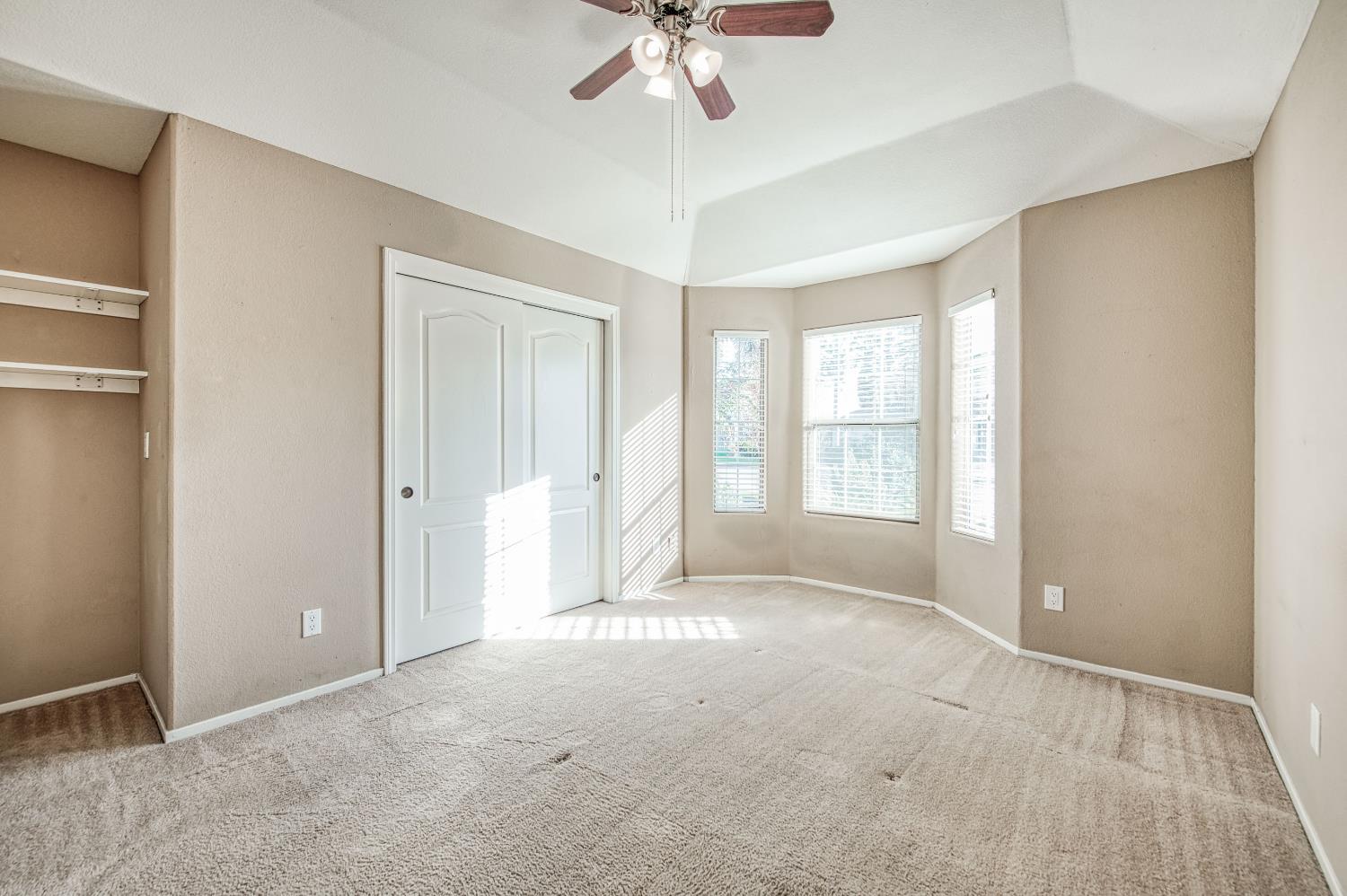 1800 E Omaha Ave, Fresno, CA 93720