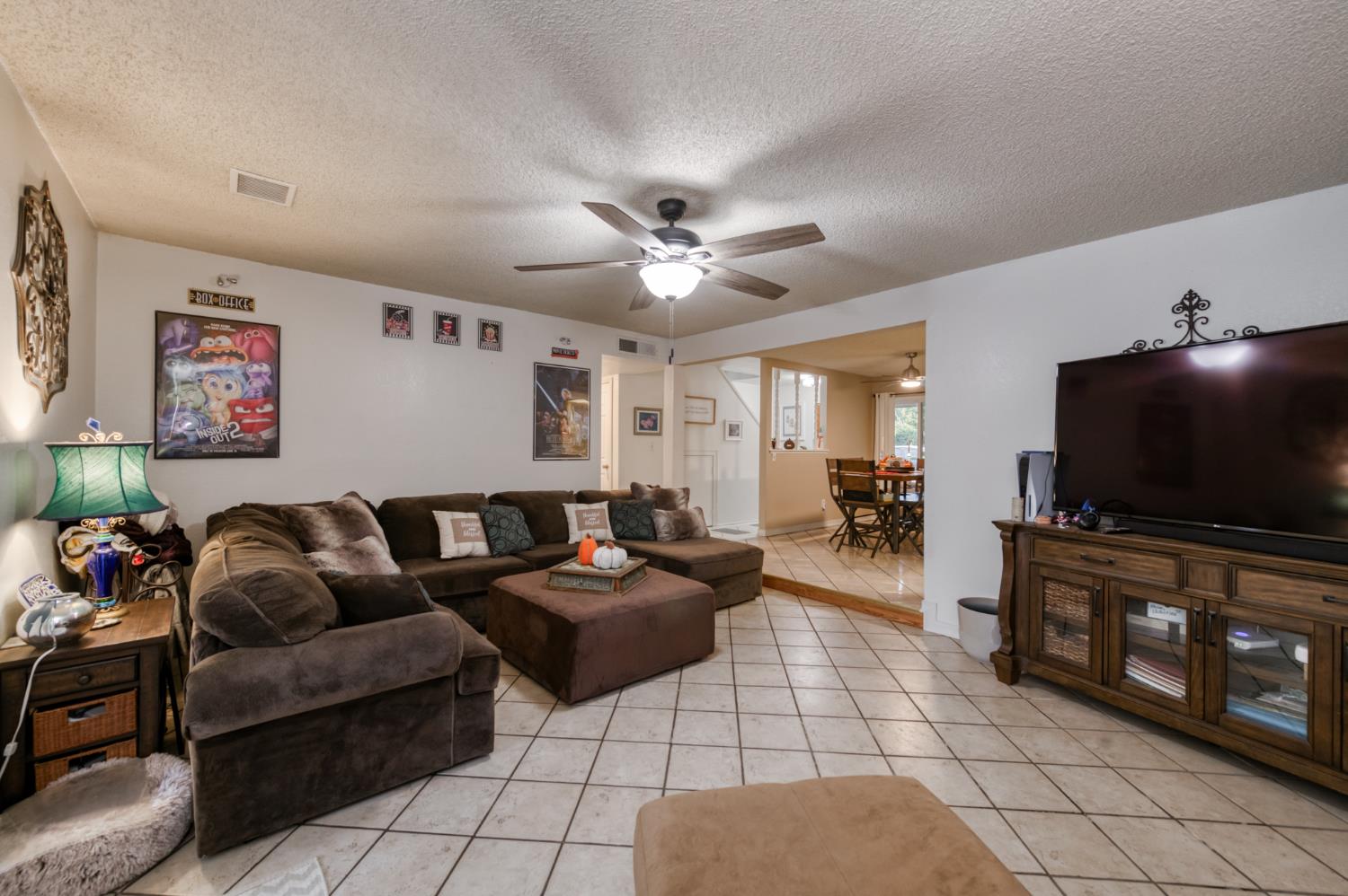 182 E Kennedy Ave, Tulare, CA 93274