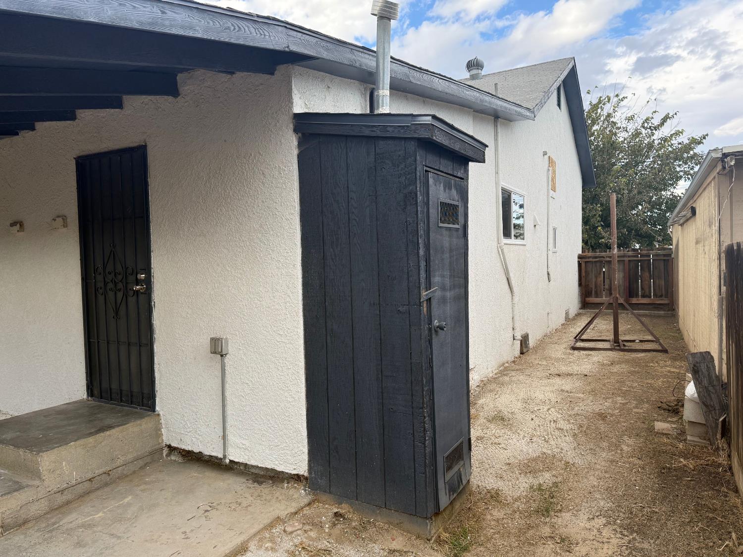 548 E pleasant, Coalinga, CA 93210