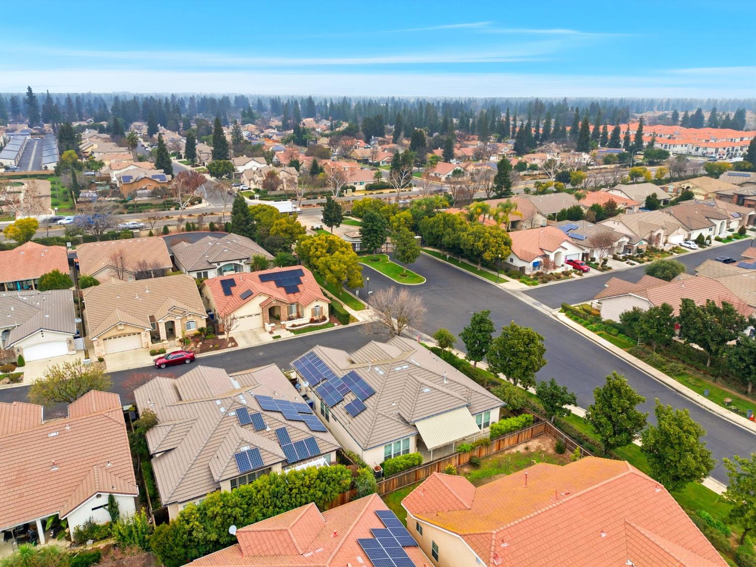 873 E Green Acres Dr, Fresno, CA 93720