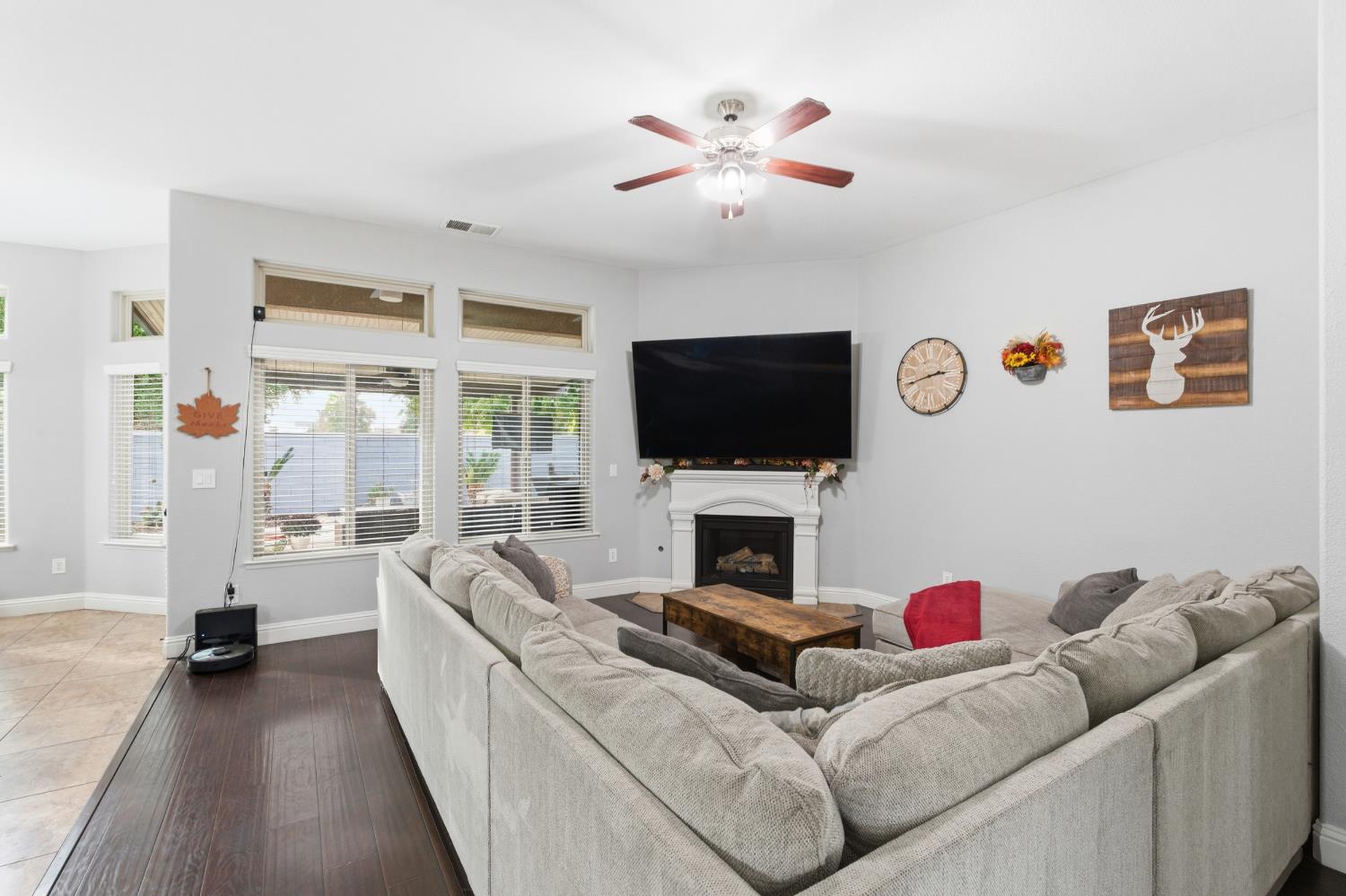 4387 N Ellendale Ave, Fresno, CA 93722