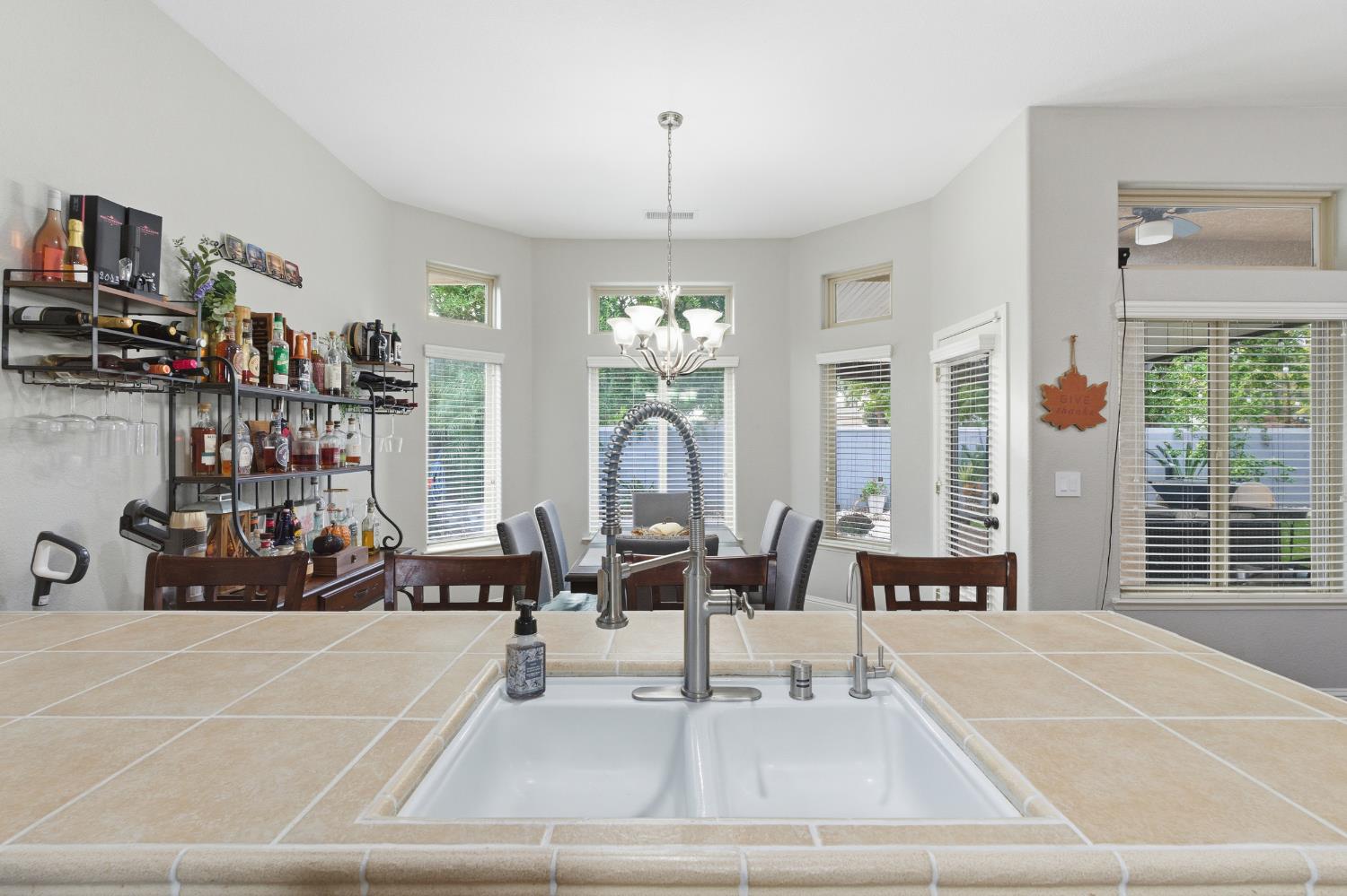 4387 N Ellendale Ave, Fresno, CA 93722