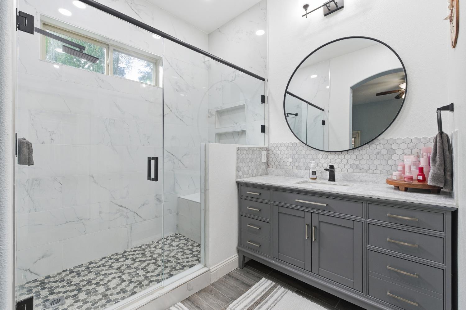 4387 N Ellendale Ave, Fresno, CA 93722