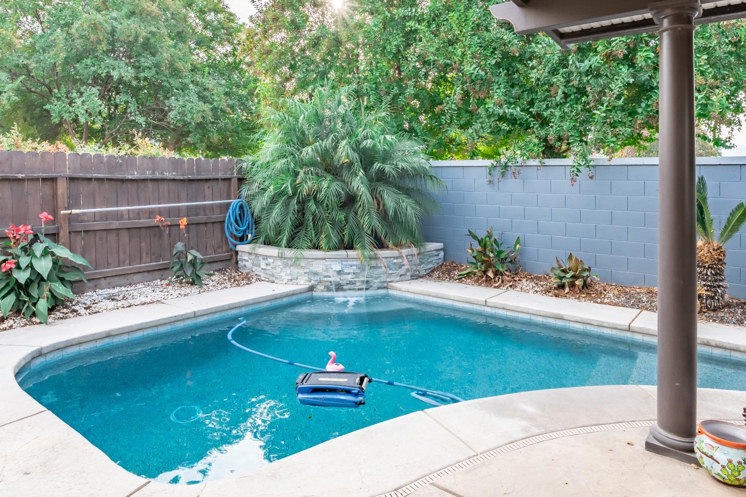 4387 N Ellendale Ave, Fresno, CA 93722