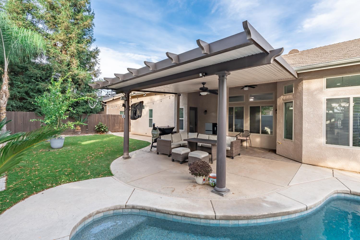 4387 N Ellendale Ave, Fresno, CA 93722