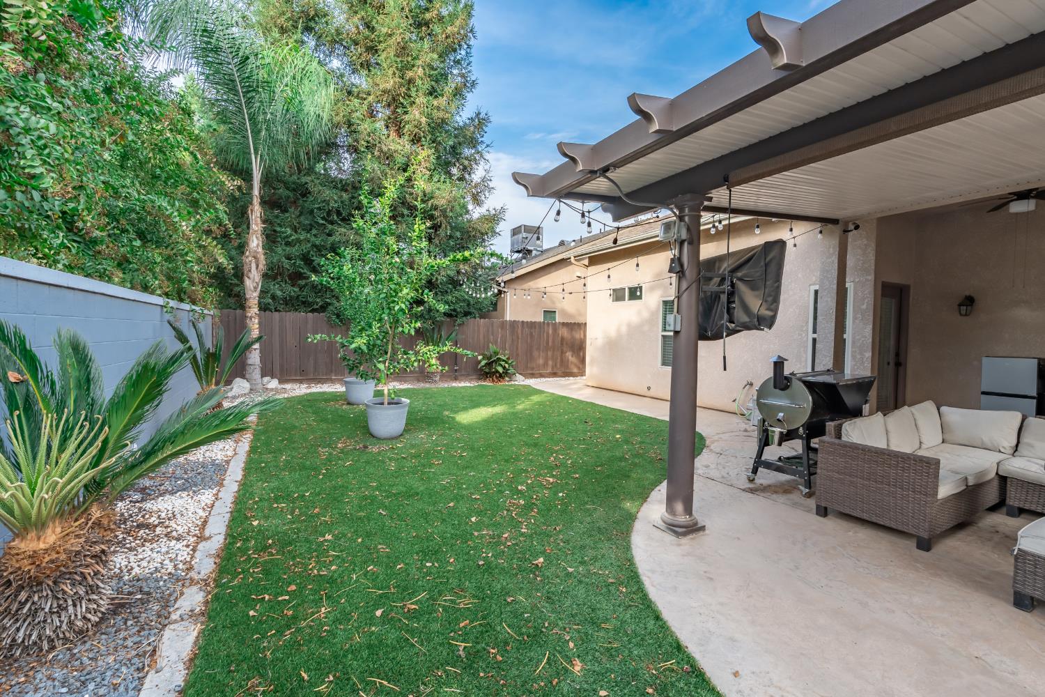 4387 N Ellendale Ave, Fresno, CA 93722