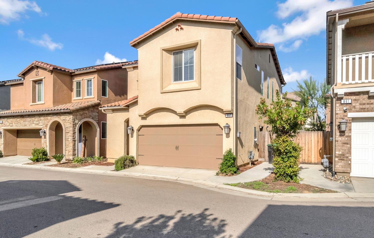 867 Fir St W, Madera, CA 93636