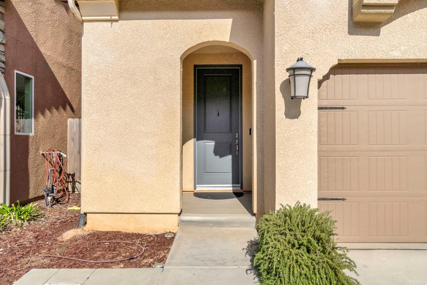 867 Fir St W, Madera, CA 93636