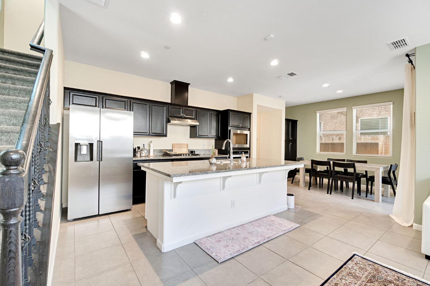 867 Fir St W, Madera, CA 93636