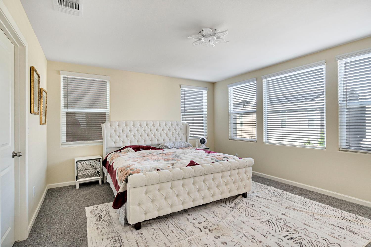 867 Fir St W, Madera, CA 93636