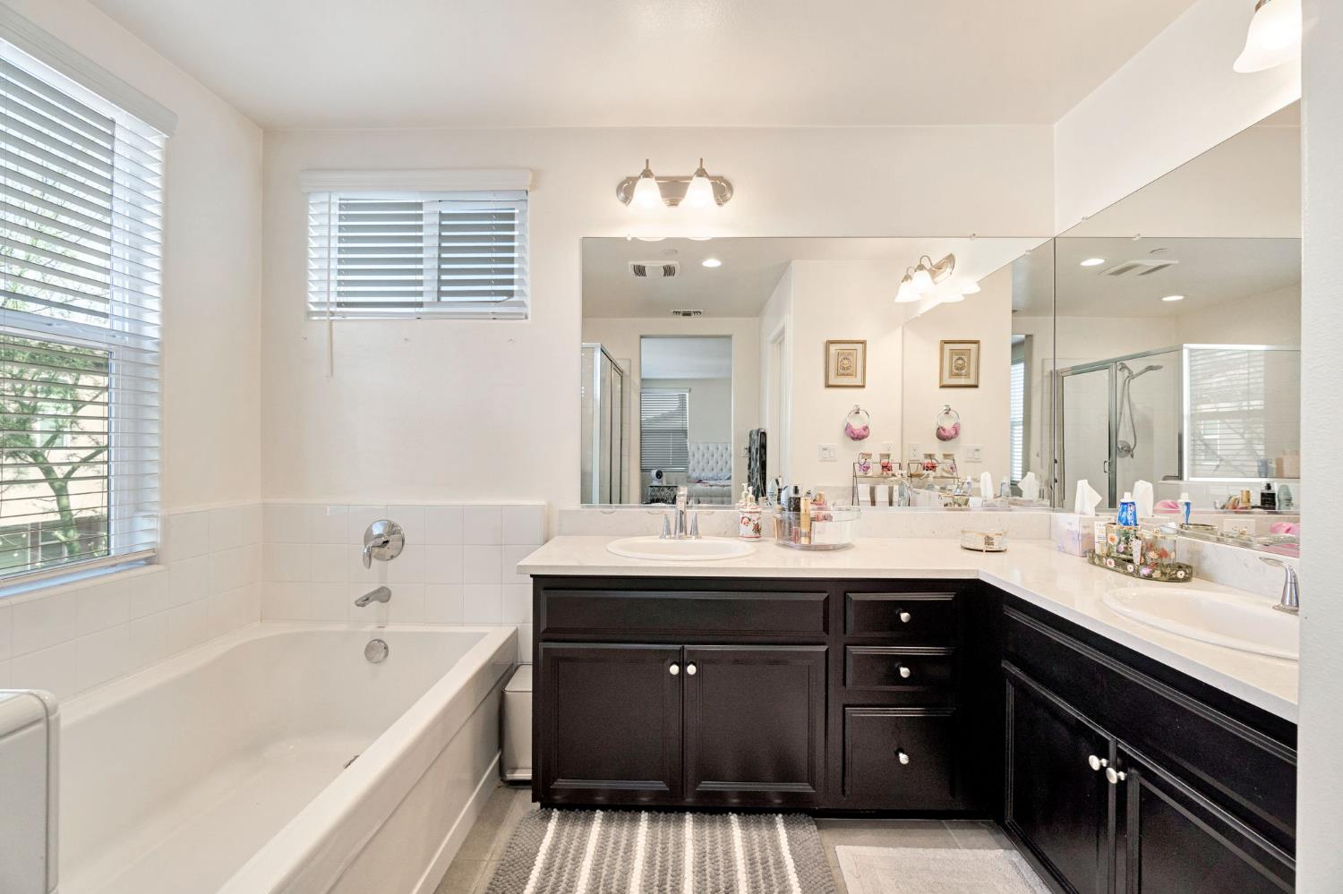 867 Fir St W, Madera, CA 93636