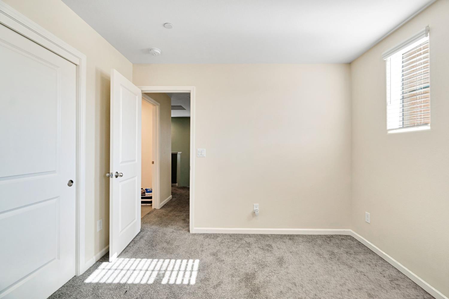 867 Fir St W, Madera, CA 93636