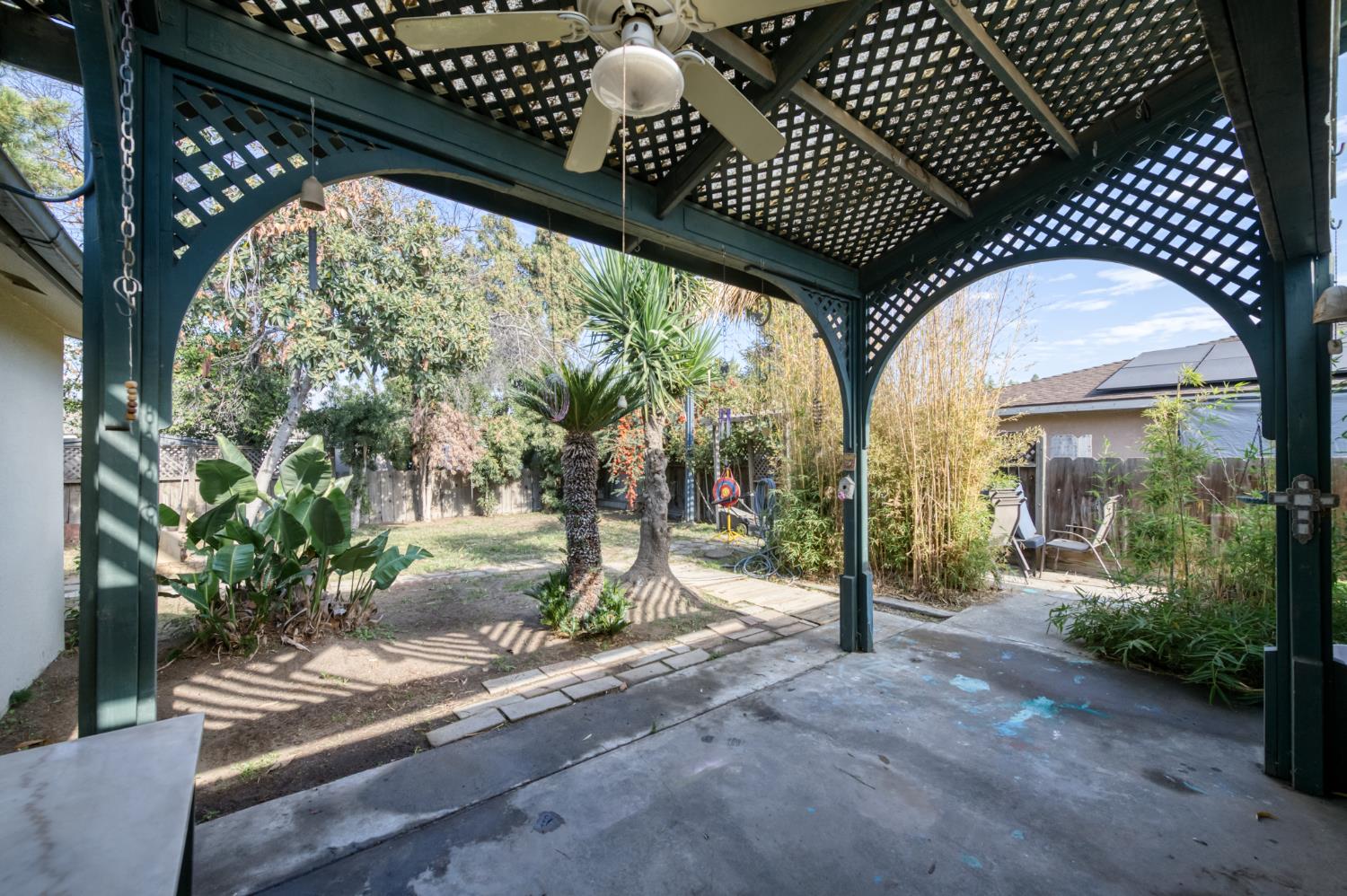 3068 W Holland Ave, Fresno, CA 93722