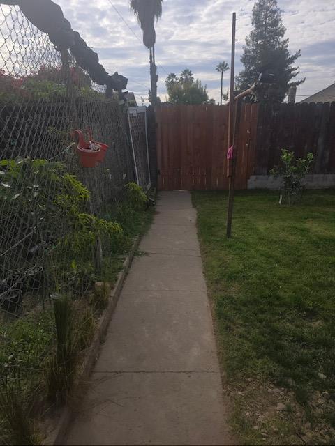 165 E LINDEN, Reedley, CA 93654