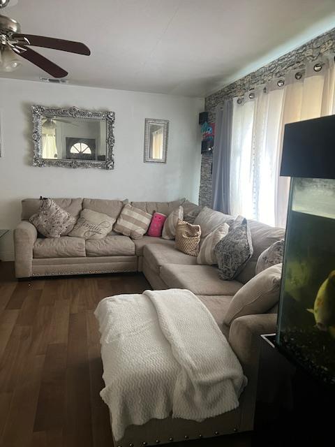 165 E LINDEN, Reedley, CA 93654