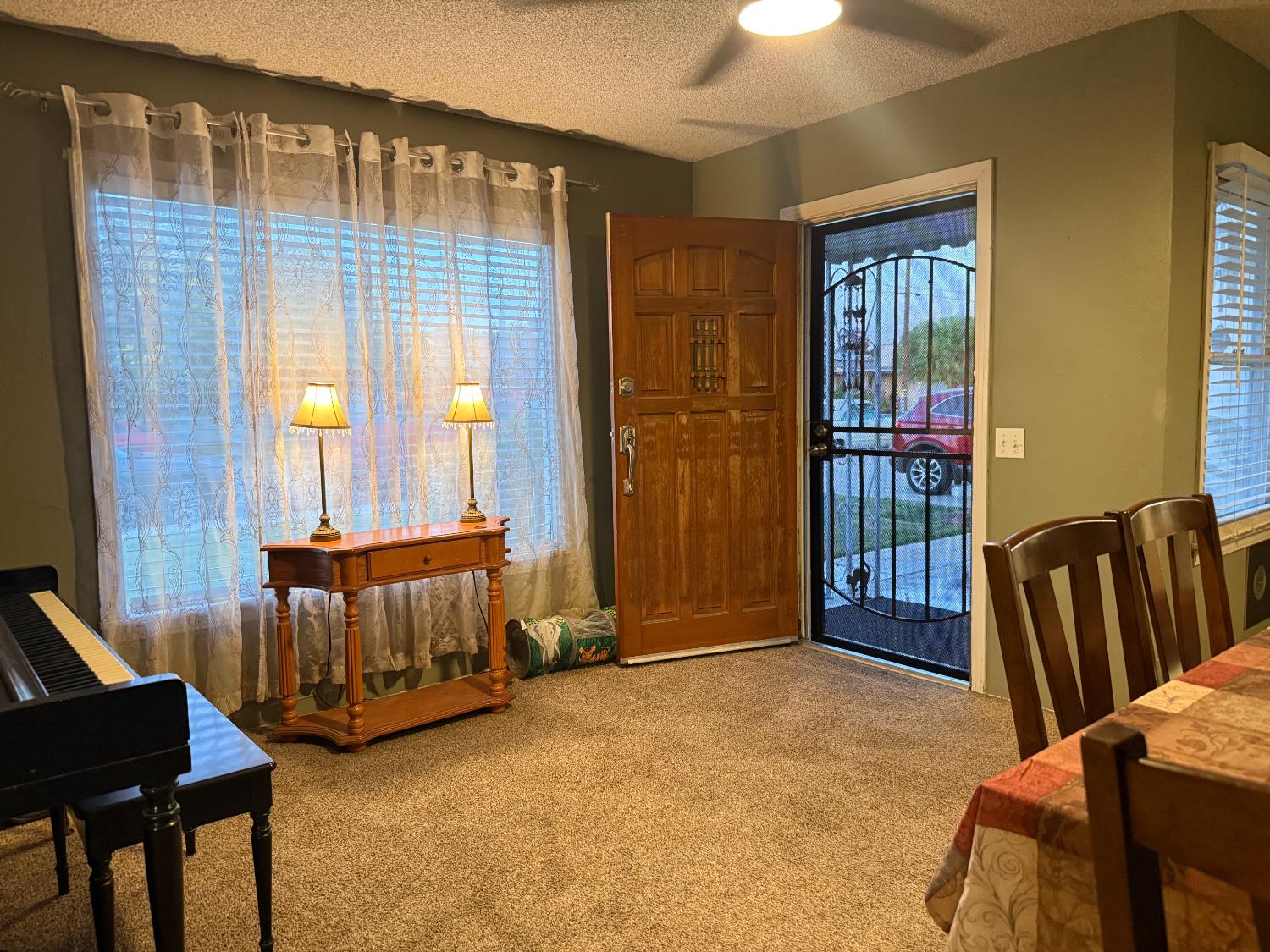 441 W Stanley Ave, Reedley, CA 93654