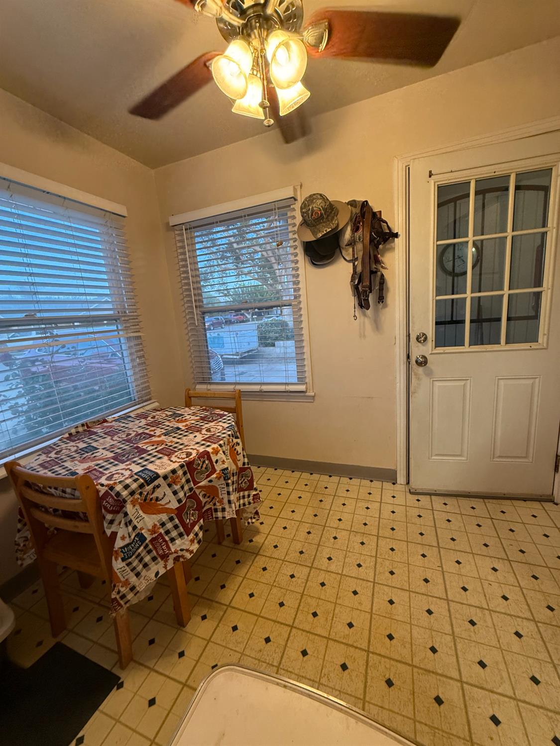 441 W Stanley Ave, Reedley, CA 93654