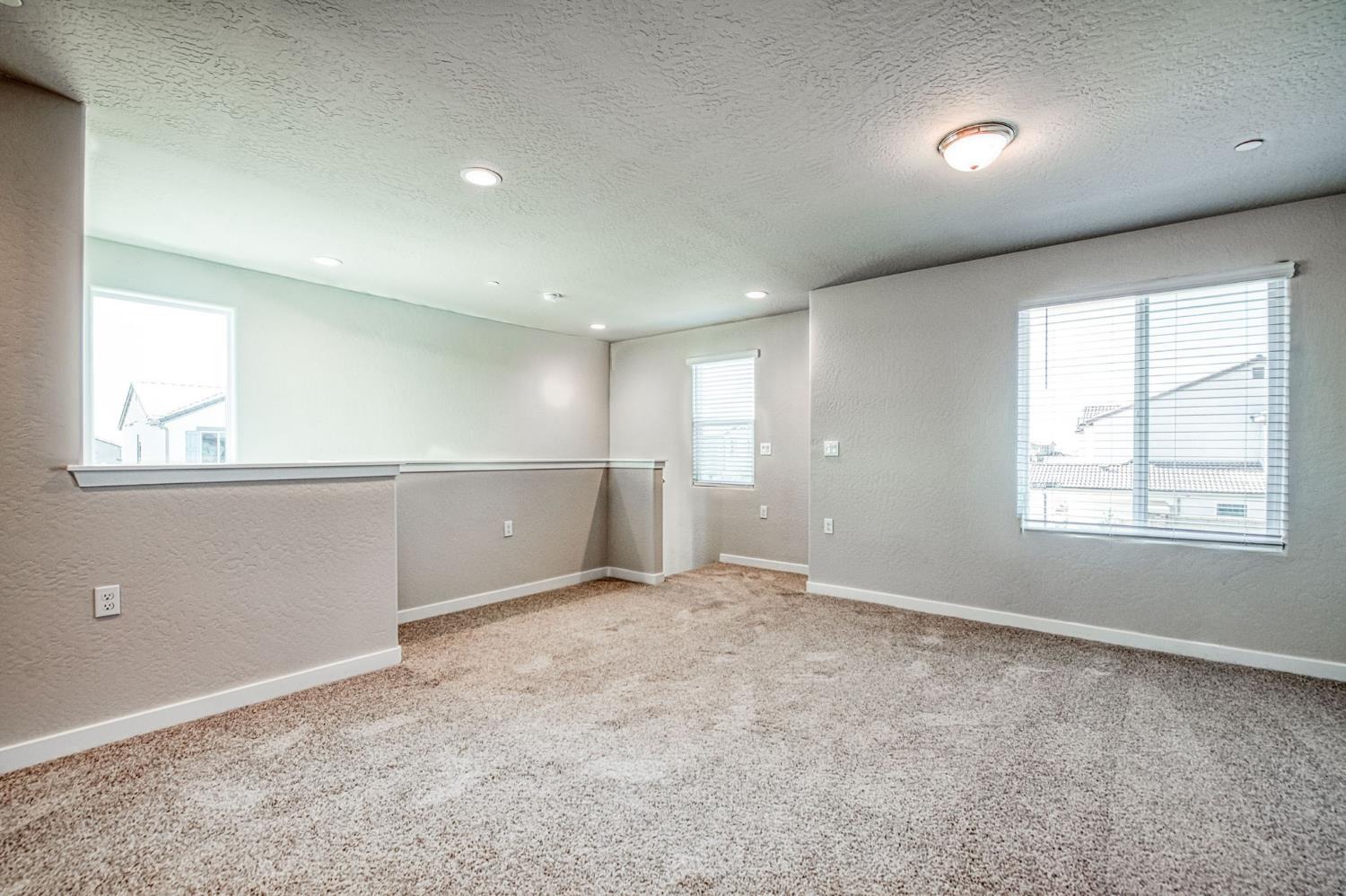 387 Lucas Ave S, Madera, CA 93636