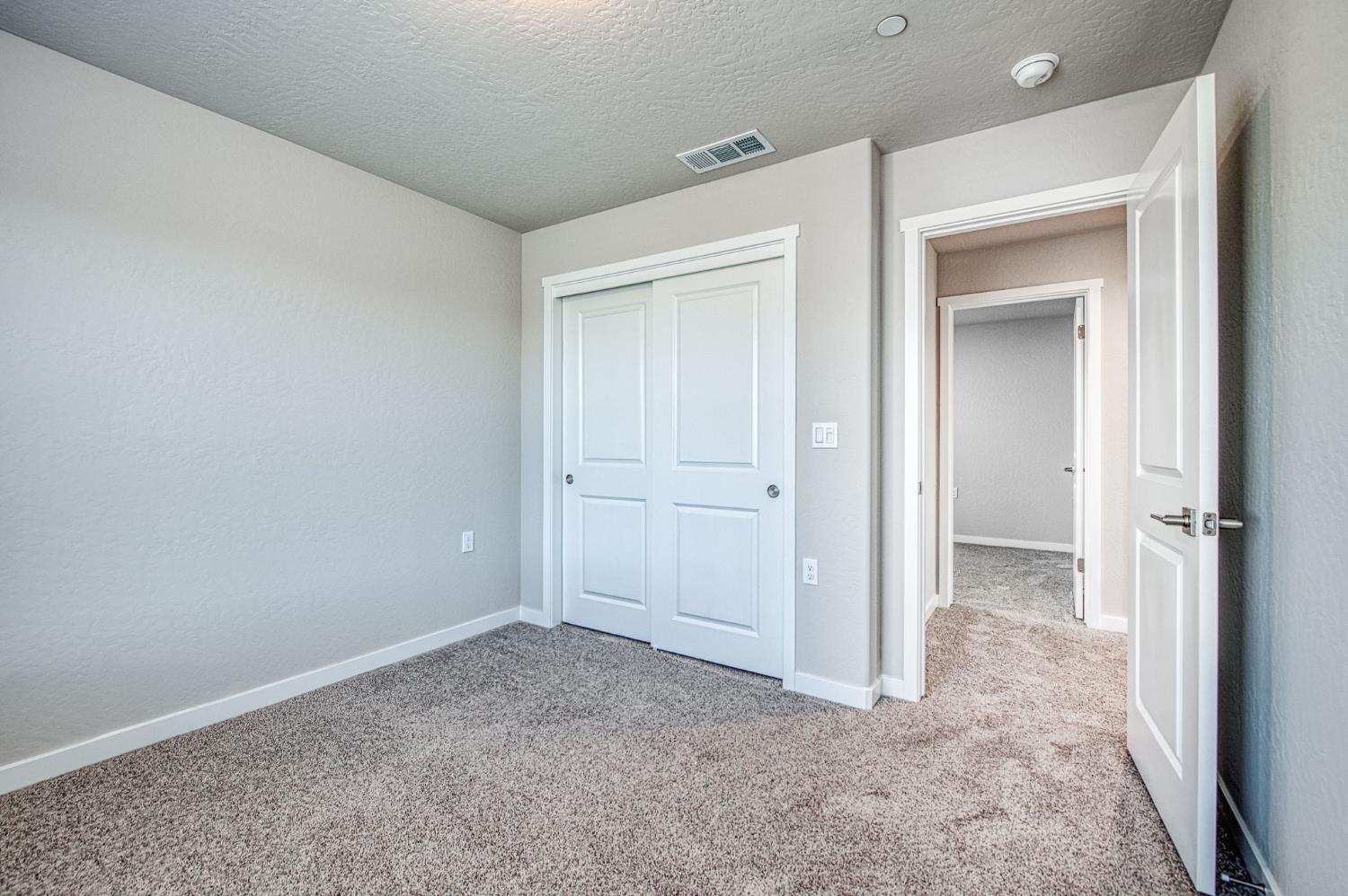 387 Lucas Ave S, Madera, CA 93636