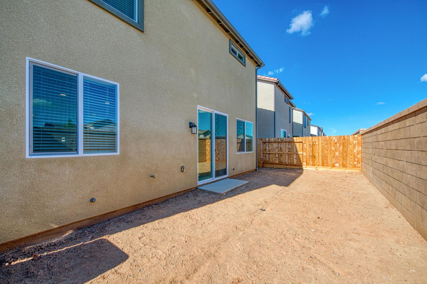 387 Lucas Ave S, Madera, CA 93636