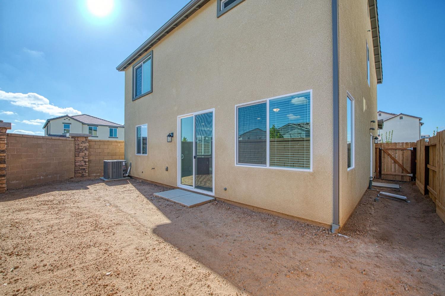 387 Lucas Ave S, Madera, CA 93636