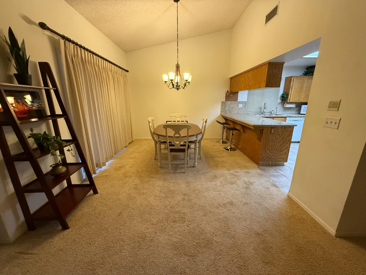 5532 W Wathen Ave, Fresno, CA 93722