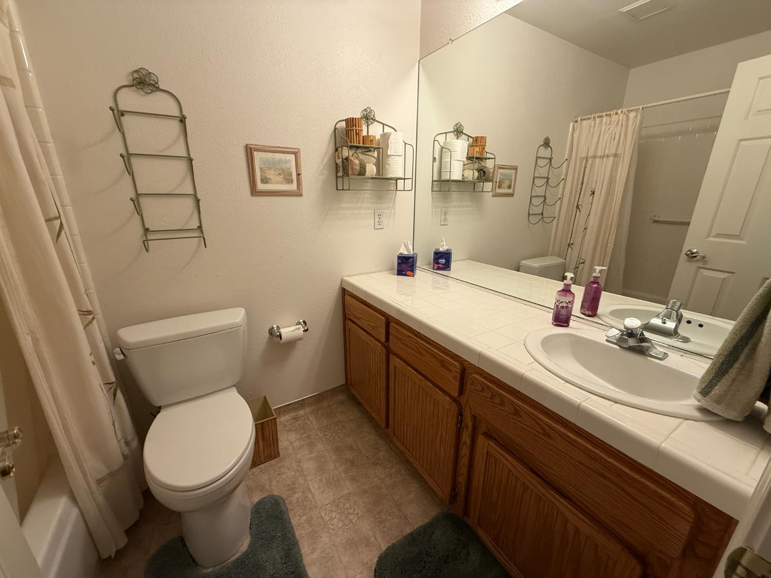 5532 W Wathen Ave, Fresno, CA 93722