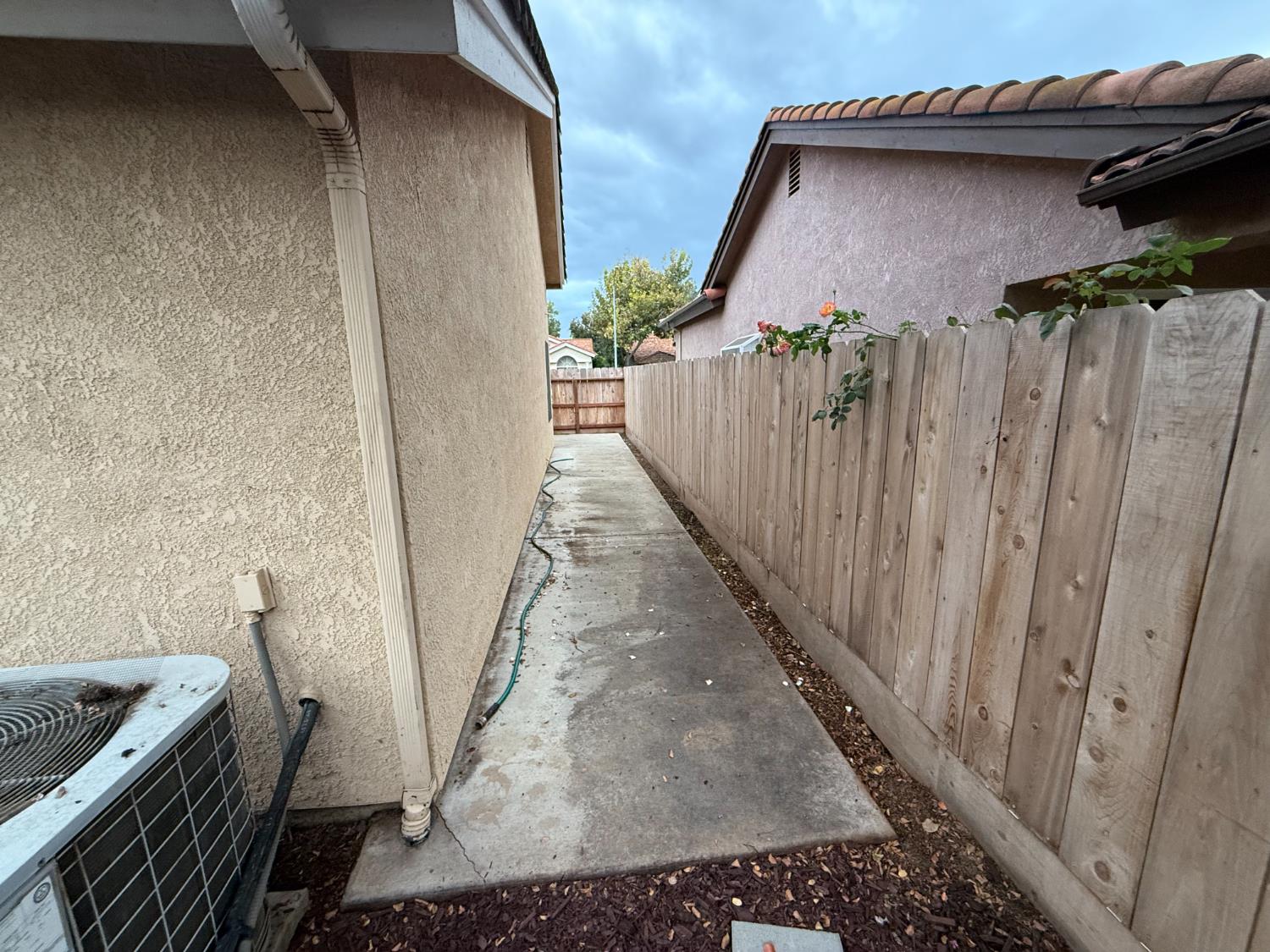 5532 W Wathen Ave, Fresno, CA 93722