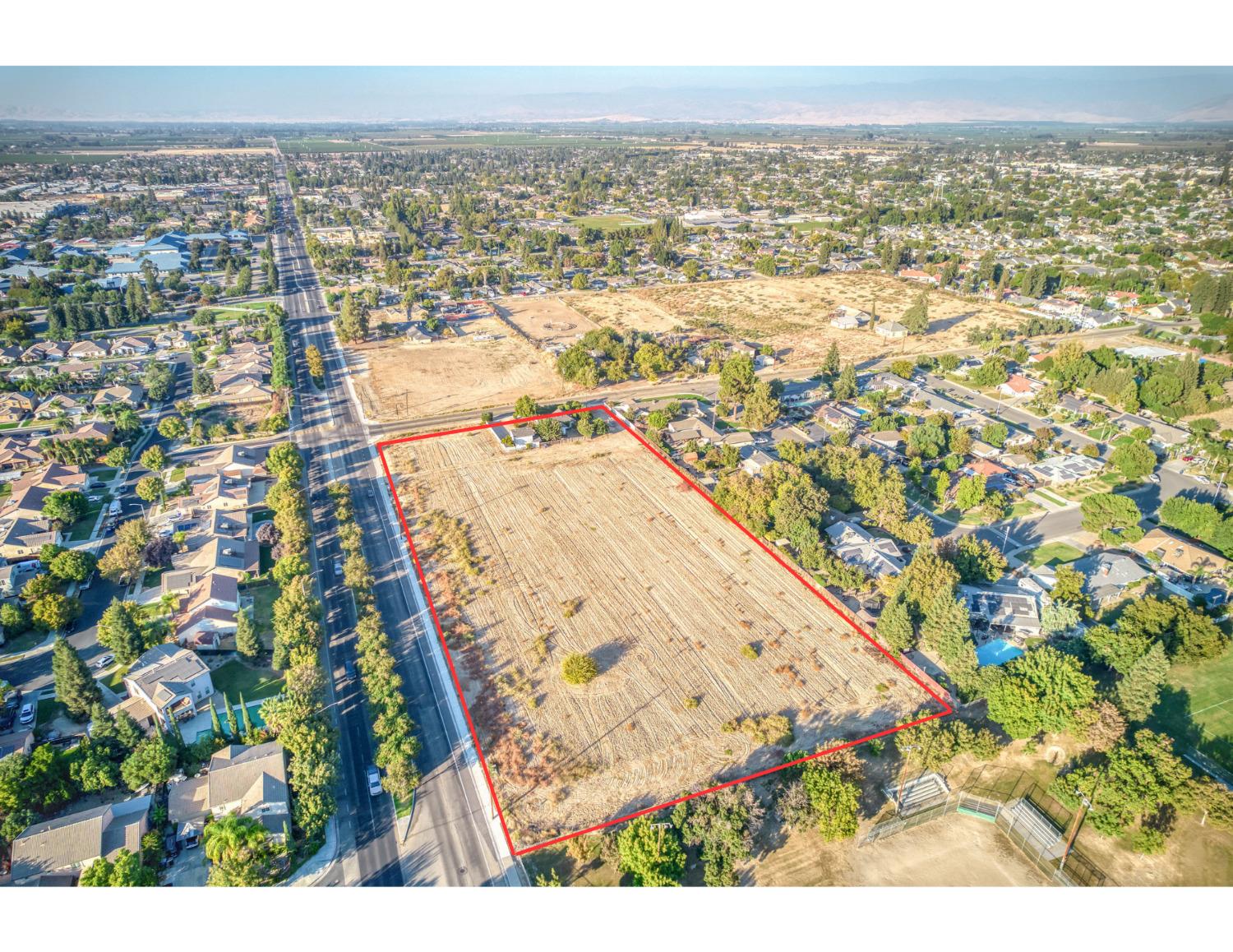 2599 Almond Ave, Sanger, CA 93657