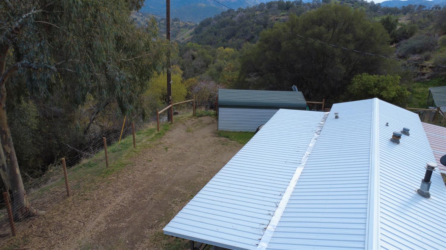 38967 Deerbrook Ln, Yokuts Valley, CA 93675