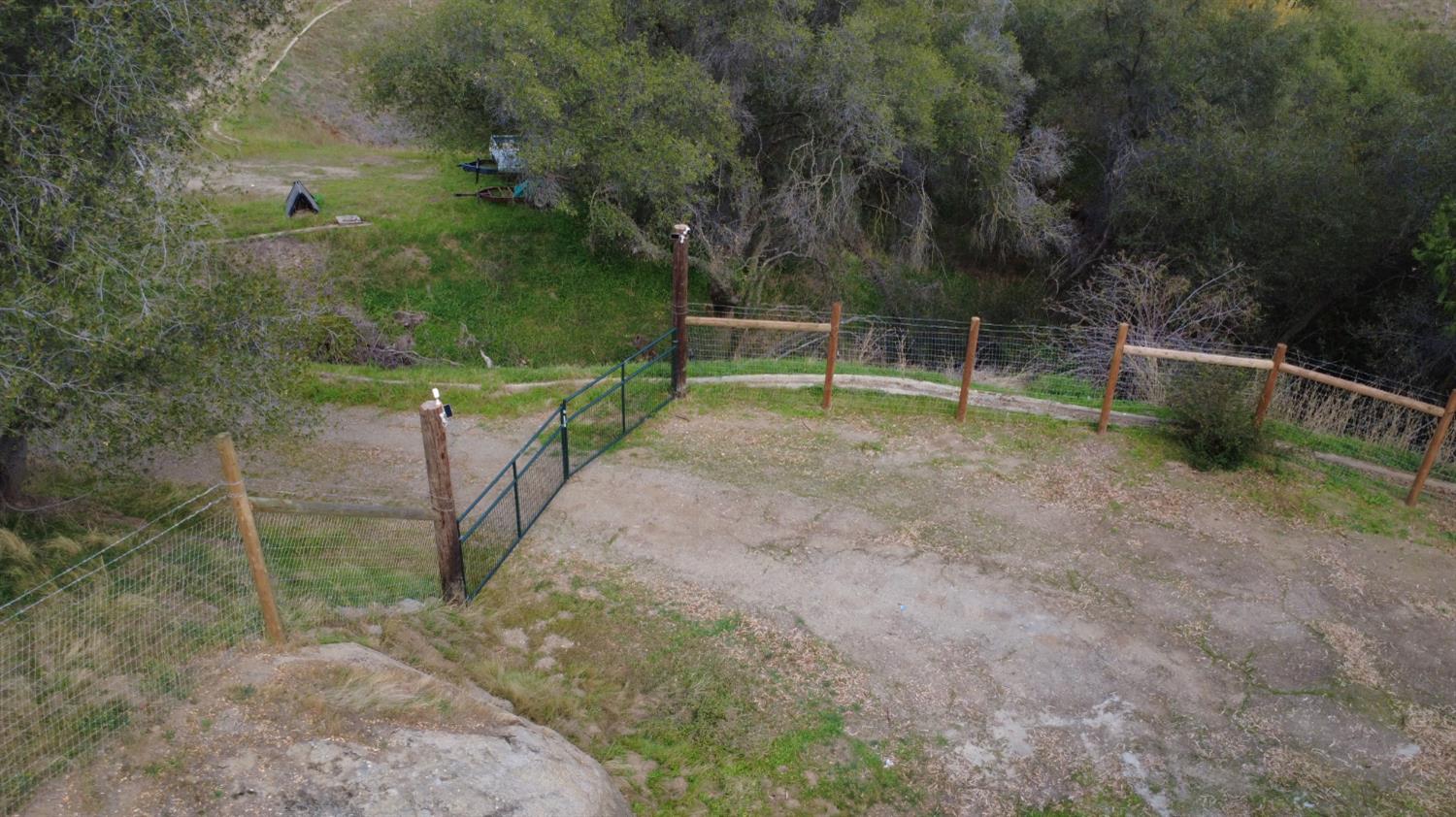 38967 Deerbrook Ln, Yokuts Valley, CA 93675