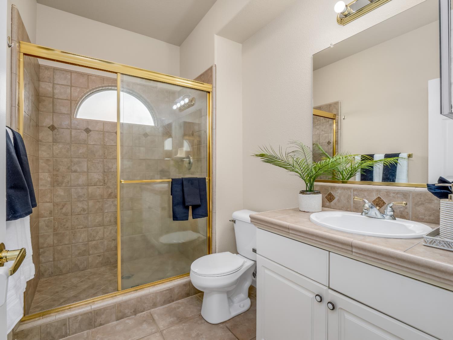 10168 N Rowell Ave, Fresno, CA 93730