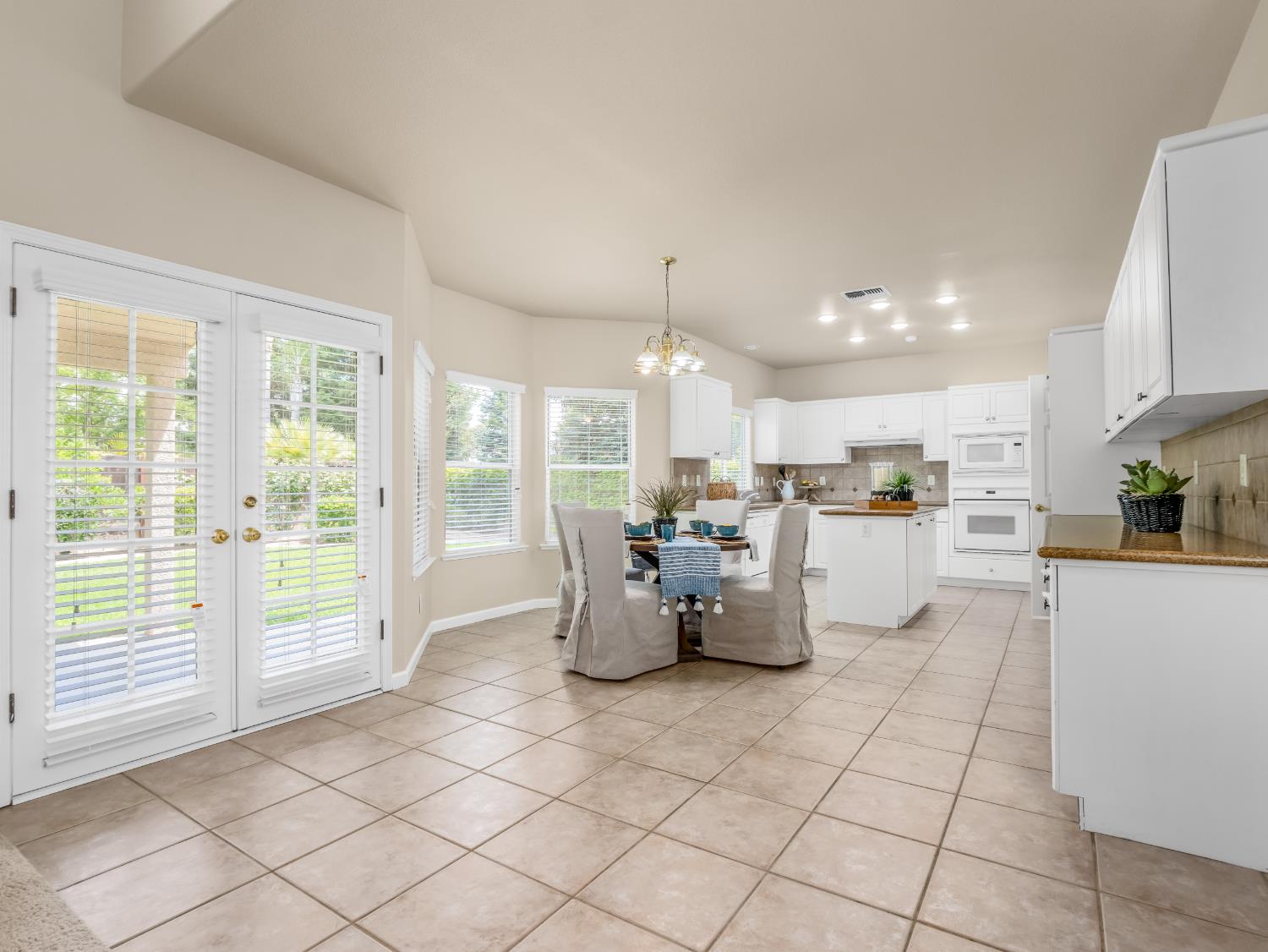 10168 N Rowell Ave, Fresno, CA 93730