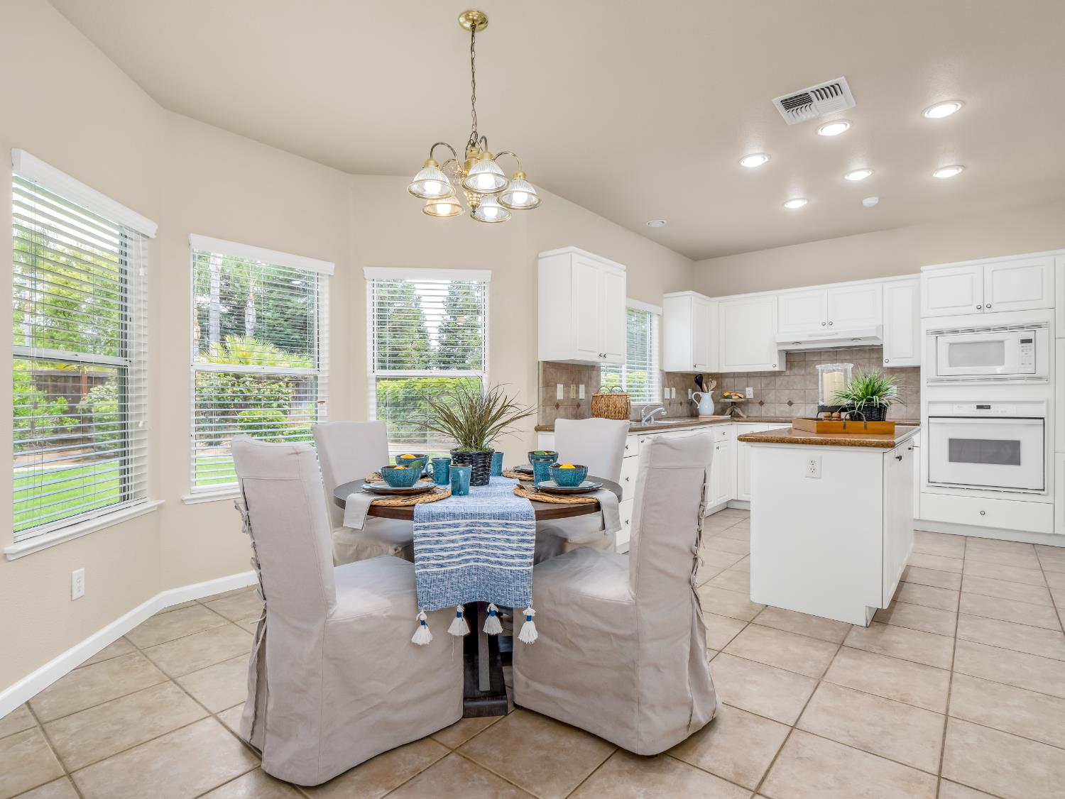 10168 N Rowell Ave, Fresno, CA 93730