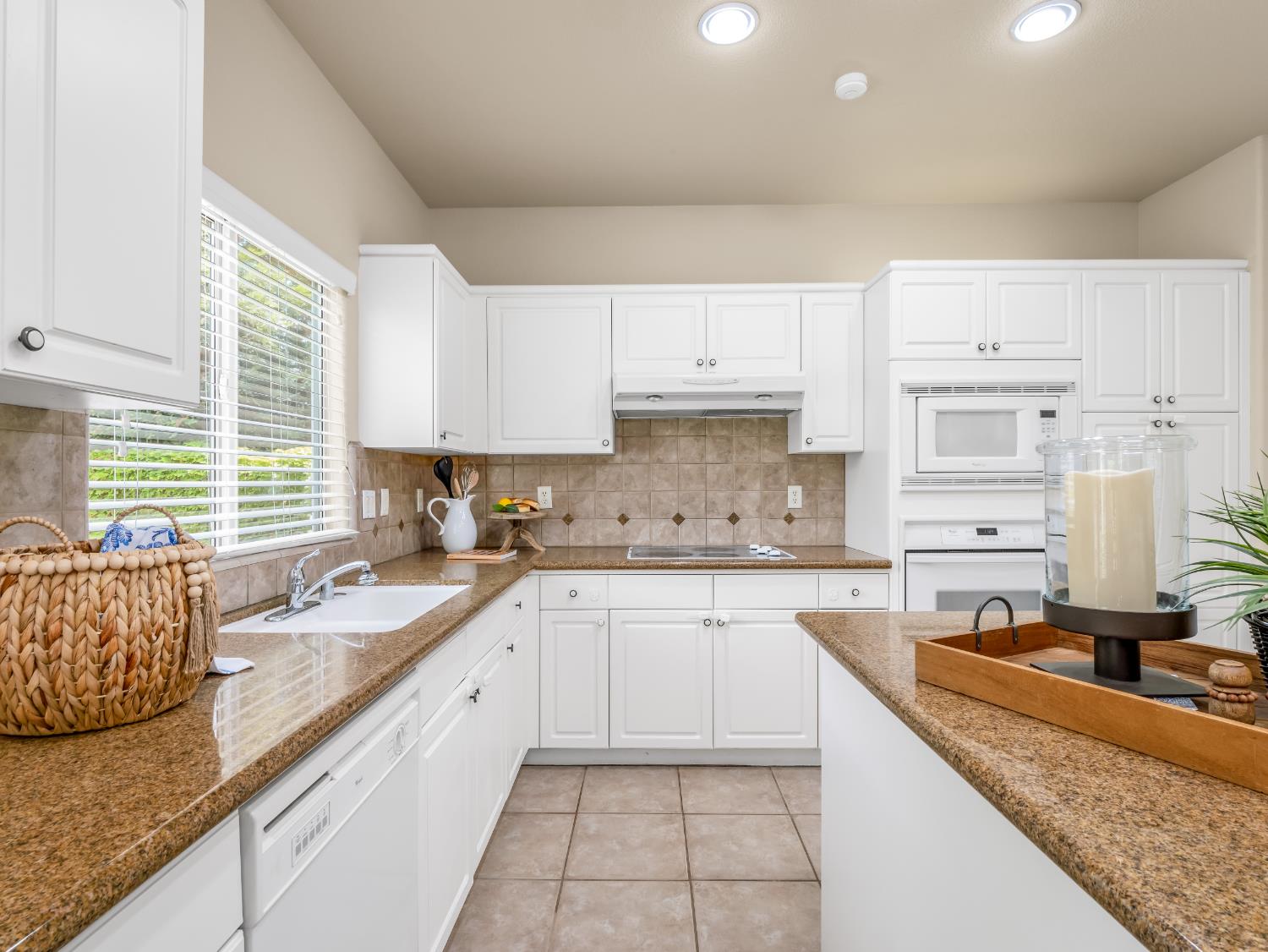 10168 N Rowell Ave, Fresno, CA 93730